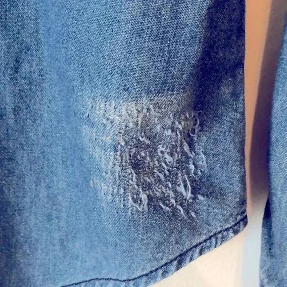 Miley Cyrus Max Azria Collab Denim Distressed Detail Top Brass Snaps - Picture 7 of 8